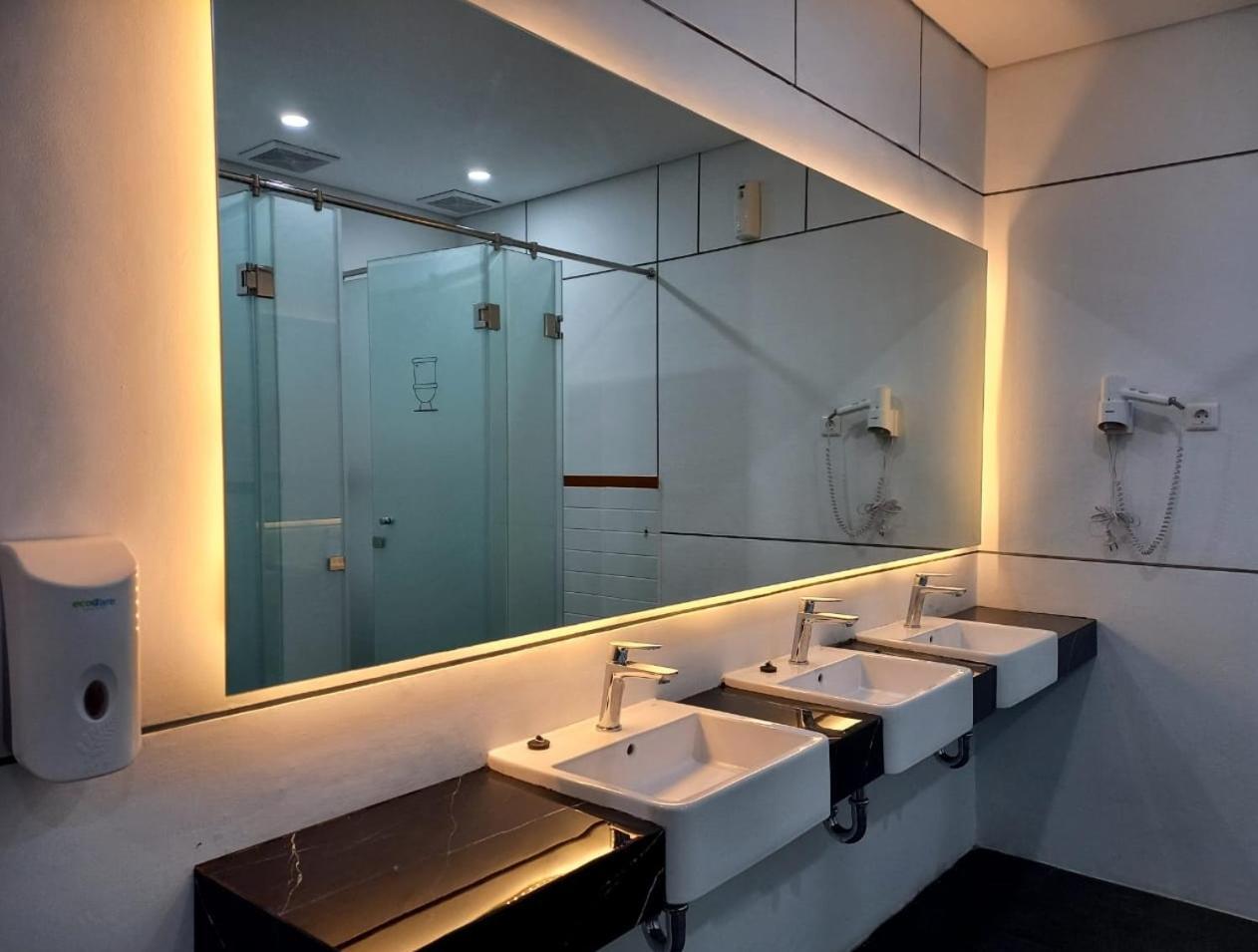 Nindya Biodistrict Hotel Bandung Exterior foto